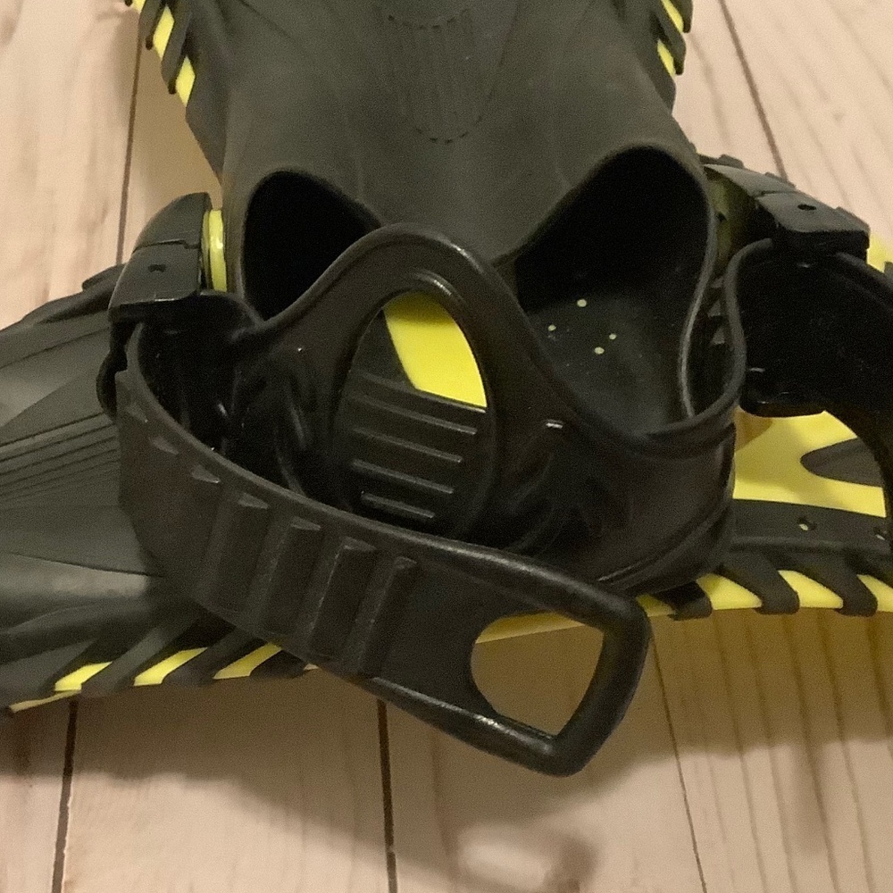 Scuba Fins - Picture 5 of 10